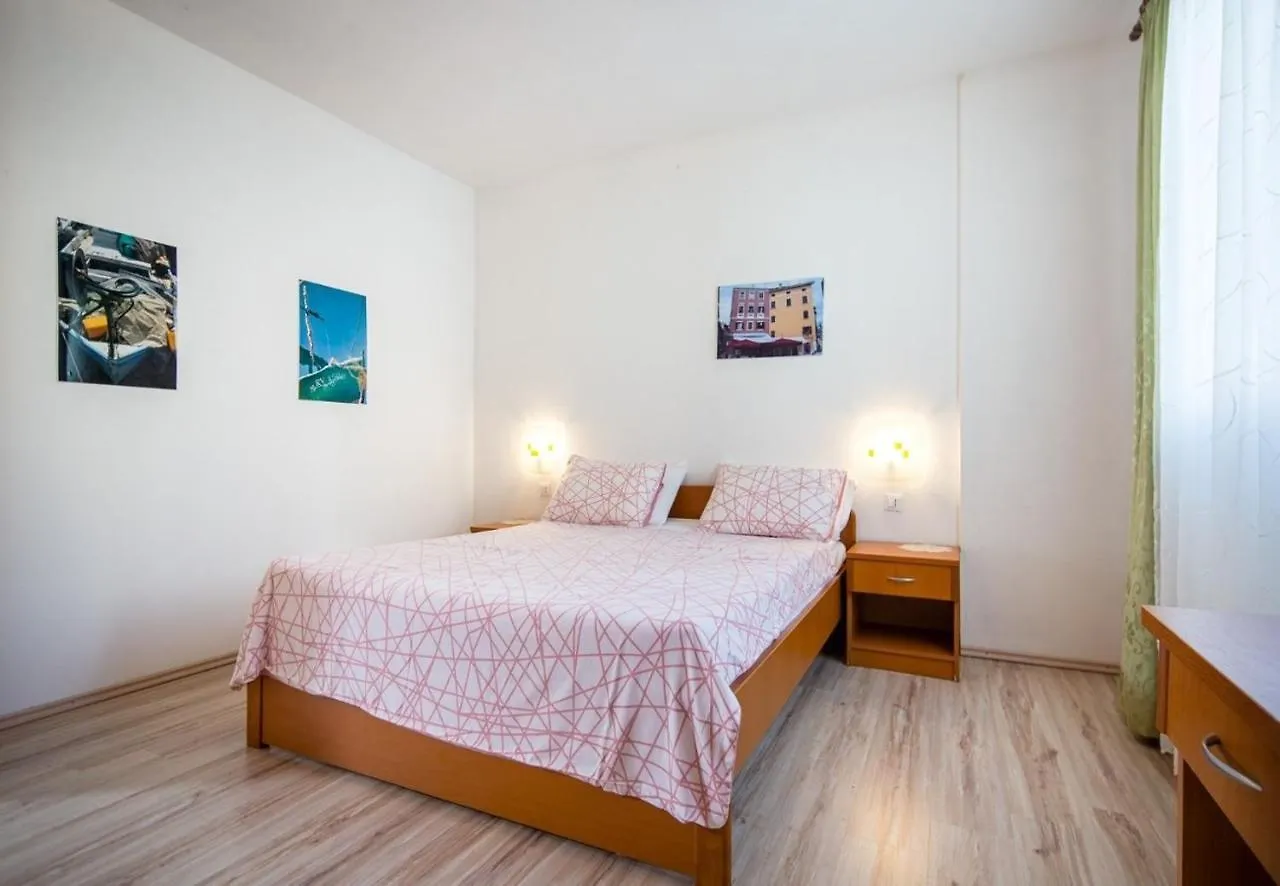 Apartment Draga With Sea View, Terrace & Parking Rovinj