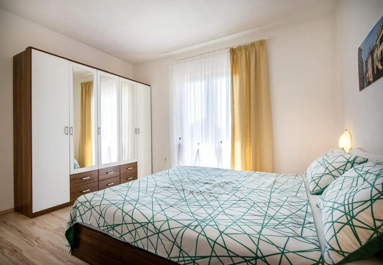 Apartment Draga With Sea View, Terrace & Parking Rovinj