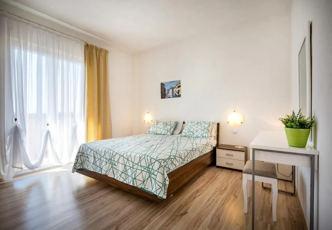 Apartment Draga With Sea View, Terrace & Parking Rovinj